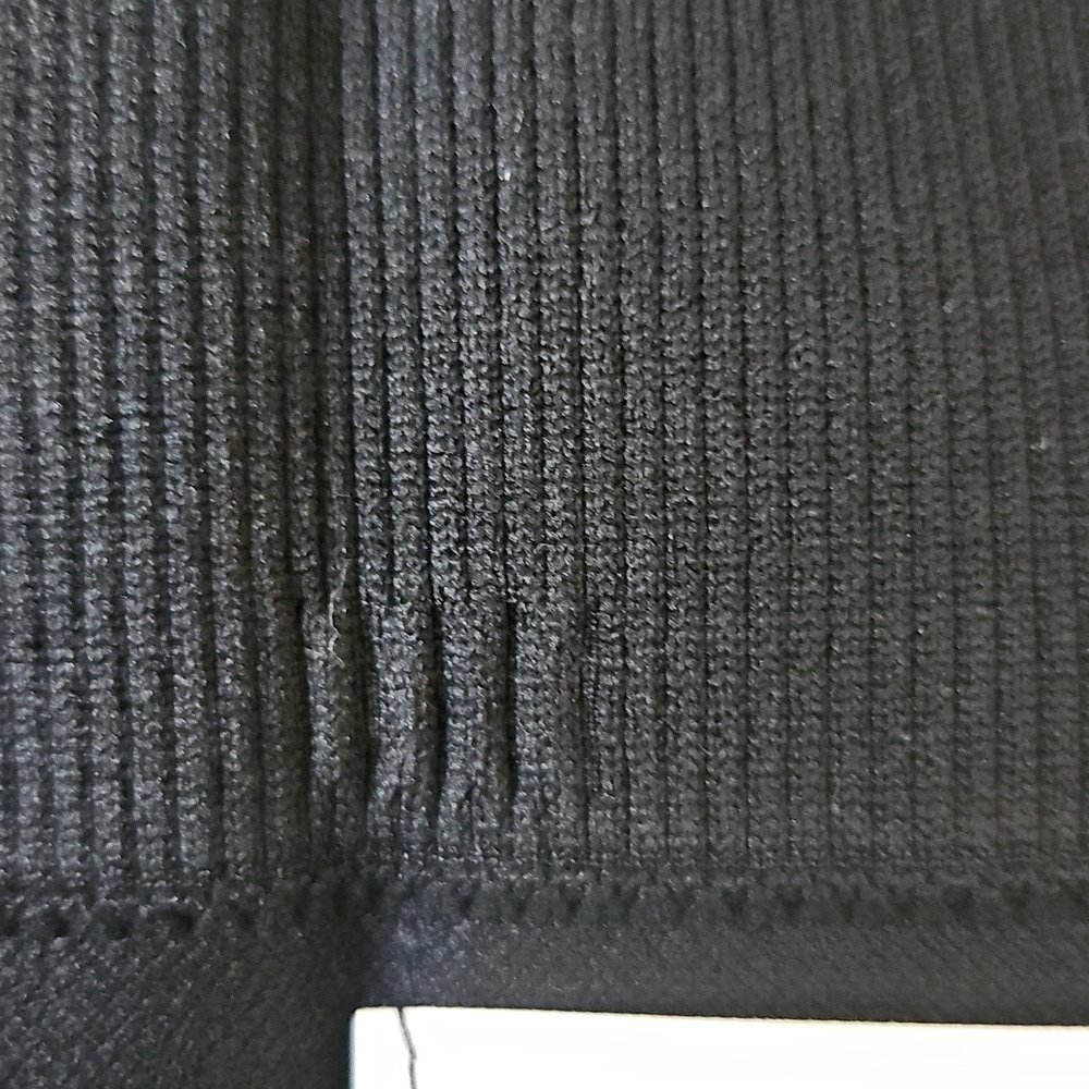 Offline by Aerie Black Sidewalk Seamless Cropped T-shirt Size XL - Picture 12 of 12